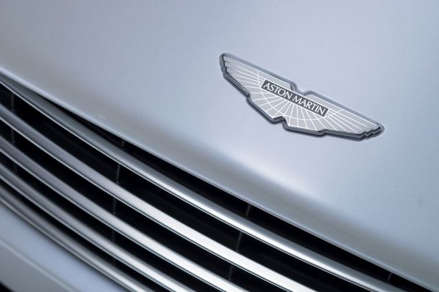 Aston Martin Vanquish Volante photo 28