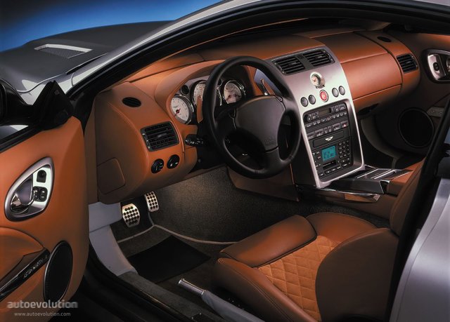 Aston Martin Vanquish foto 10