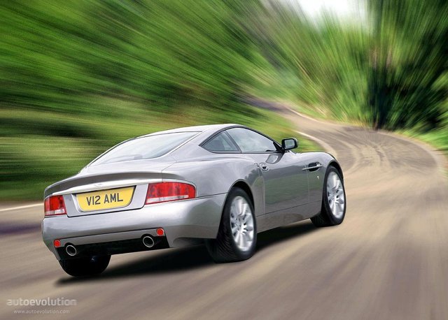Aston Martin Vanquish foto 9