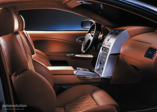 Aston Martin Vanquish foto 11