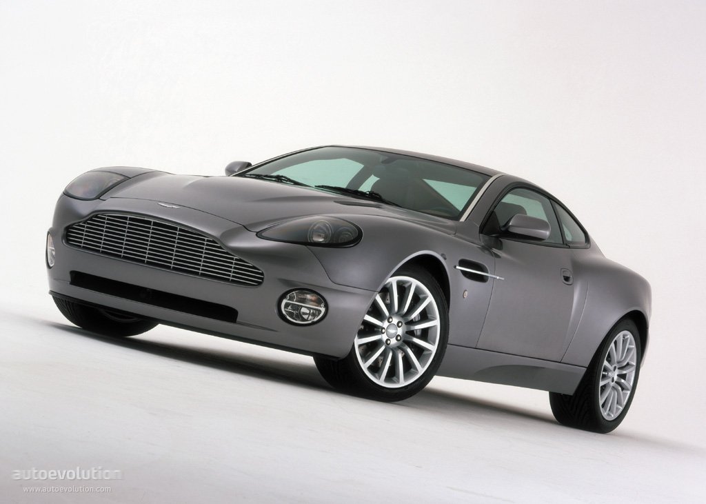 Aston Martin Vanquish photo 3