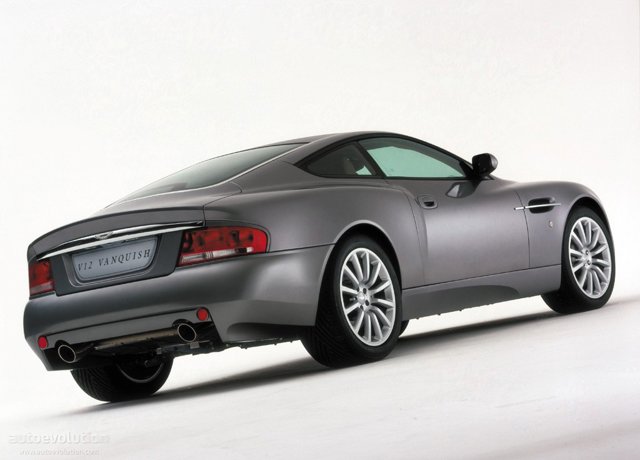Aston Martin Vanquish foto 4