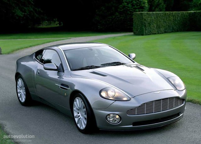 Aston Martin Vanquish foto 6