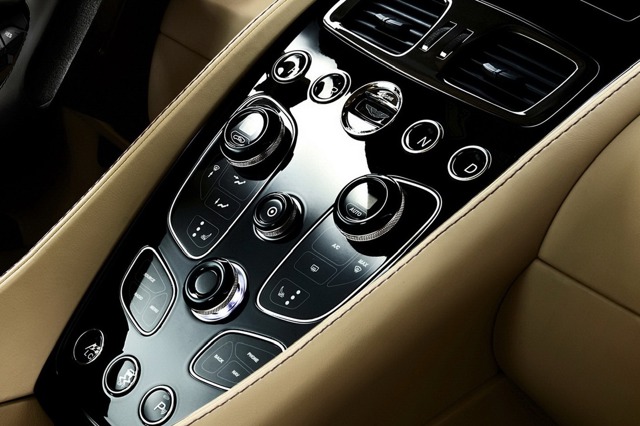 Aston Martin Vanquish Foto 13
