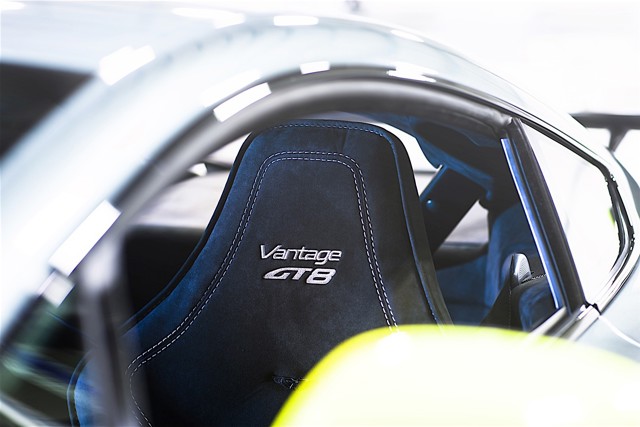 Aston Martin Vantage Gt8 photo 12