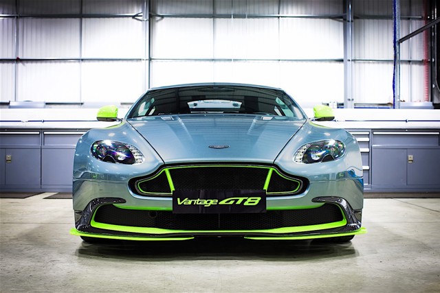 Aston Martin Vantage Gt8 photo 9