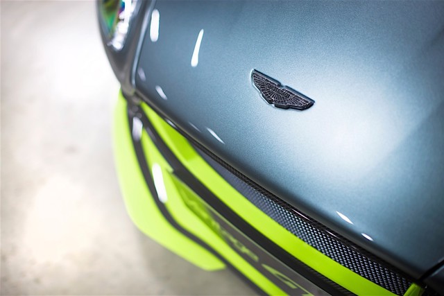Aston Martin Vantage Gt8 photo 3