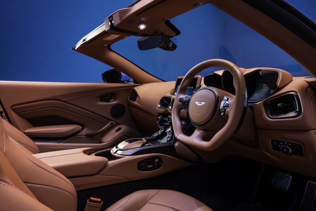 Aston Martin Vantage Roadster photo 43