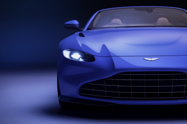 Aston Martin Vantage Roadster photo 3