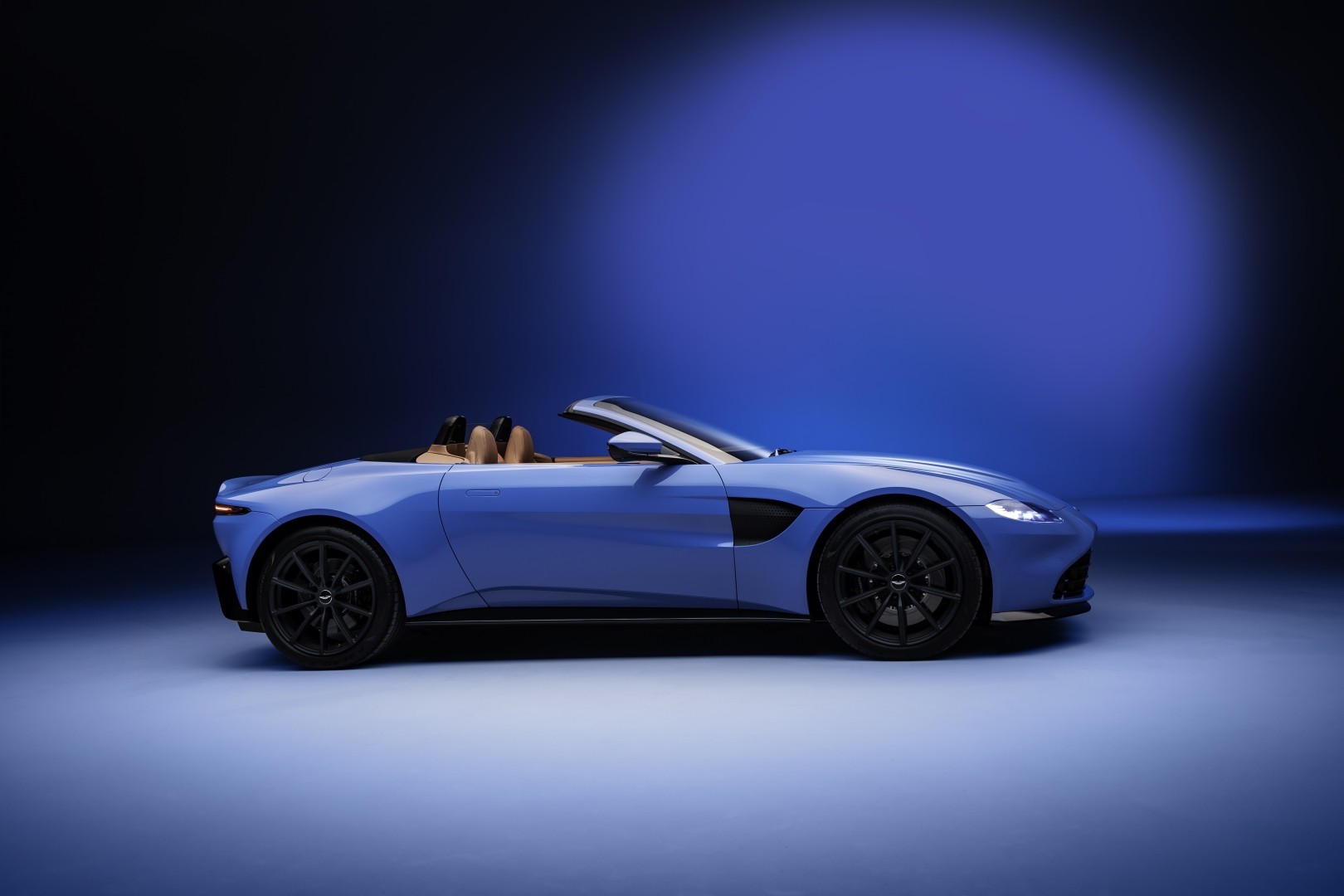 Aston Martin Vantage Roadster photo 5