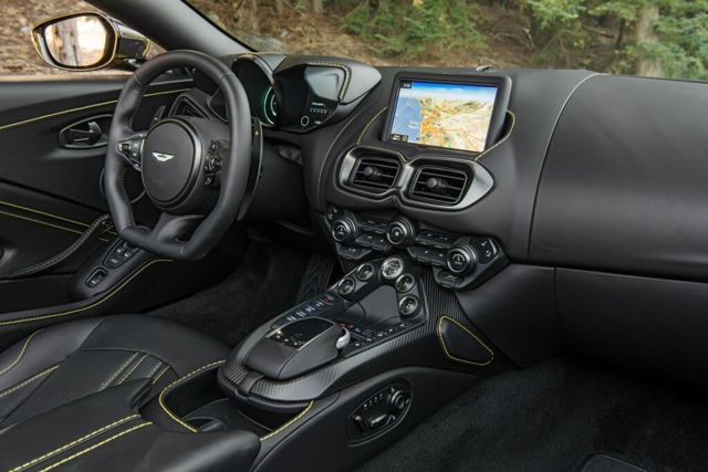 Aston Martin Vantage Roadster photo 46