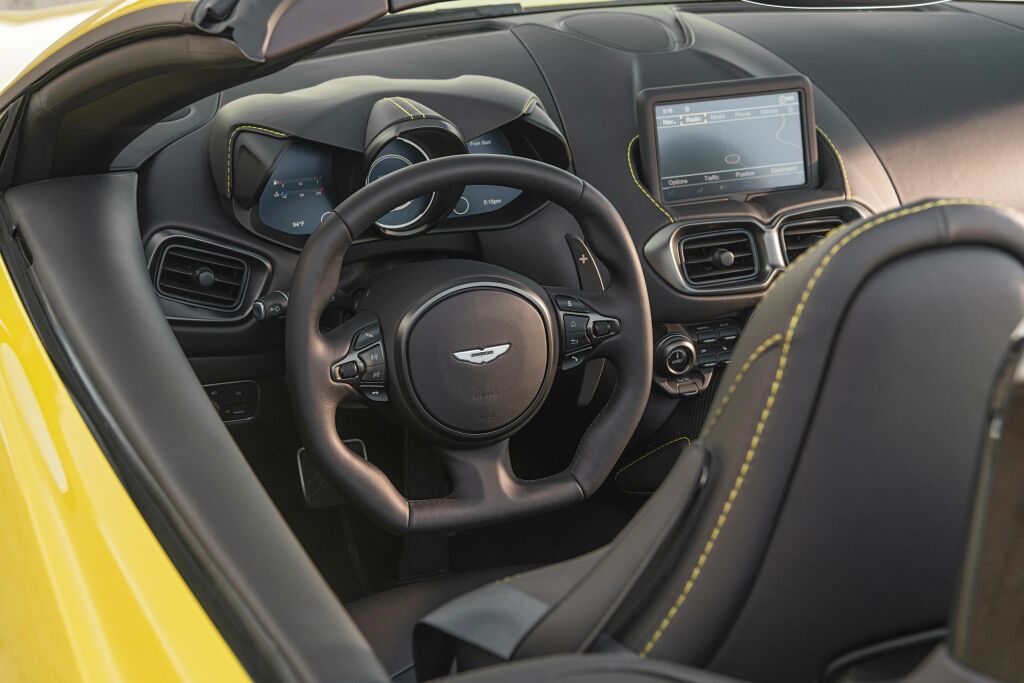 Aston Martin Vantage Roadster photo 48