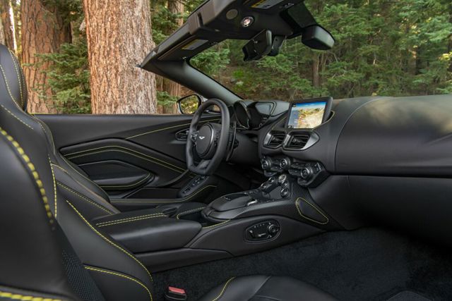 Aston Martin Vantage Roadster photo 49