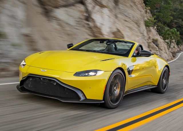 Aston Martin Vantage Roadster photo 11
