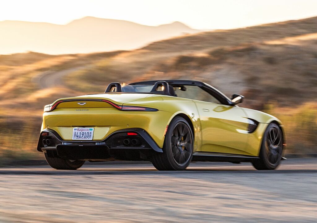 Aston Martin Vantage Roadster photo 12