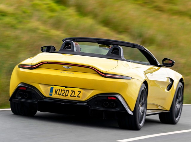 Aston Martin Vantage Roadster photo 16
