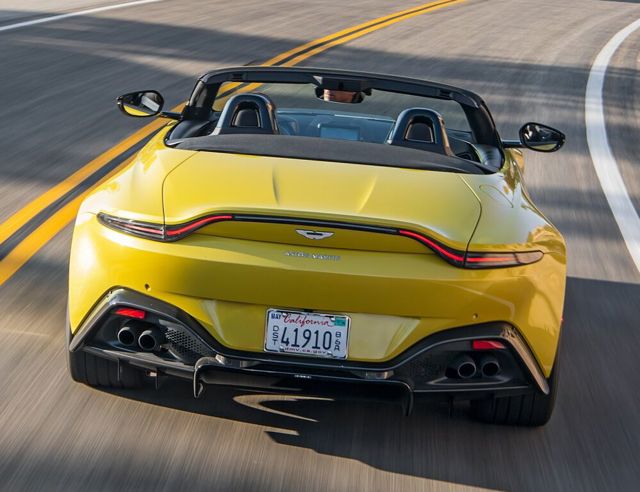 Aston Martin Vantage Roadster photo 17