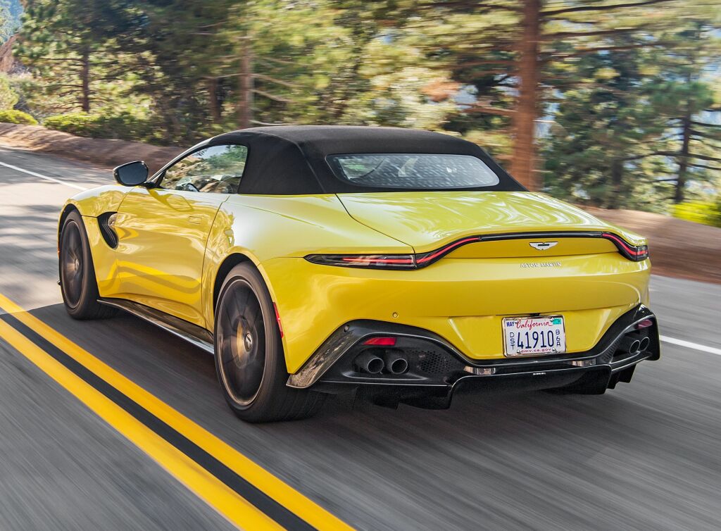 Aston Martin Vantage Roadster photo 18