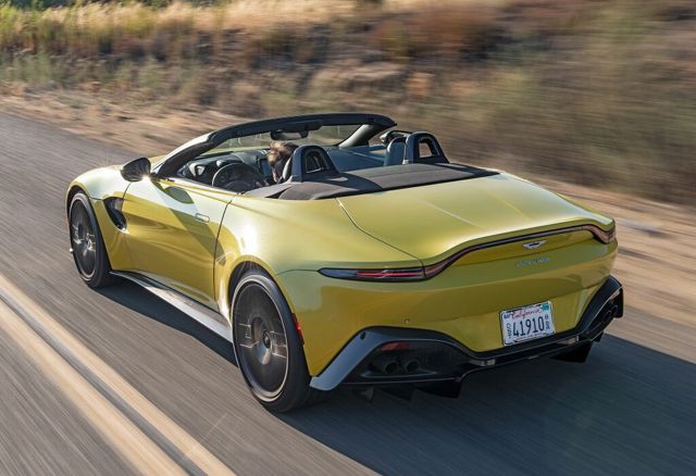 Aston Martin Vantage Roadster photo 22