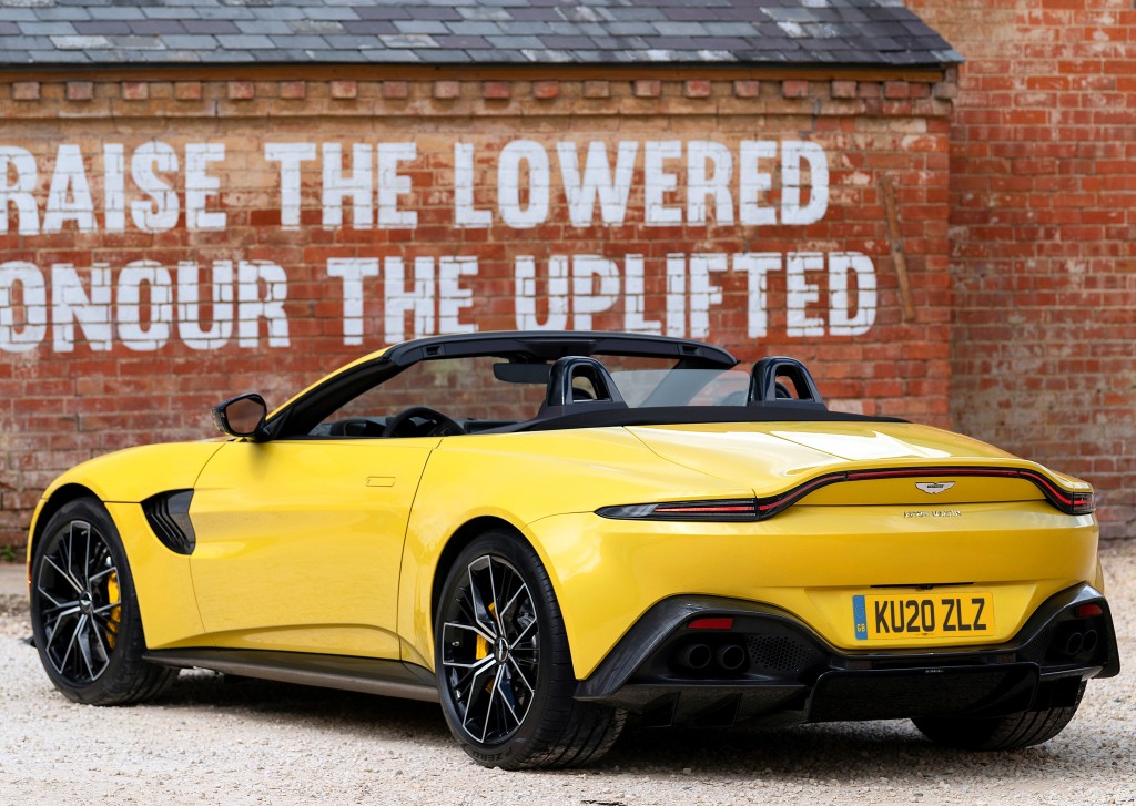 Aston Martin Vantage Roadster photo 30