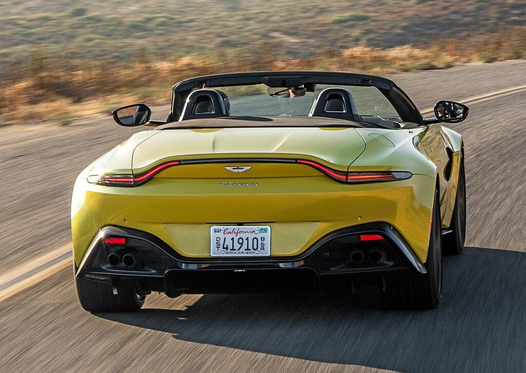 Aston Martin Vantage Roadster photo 32