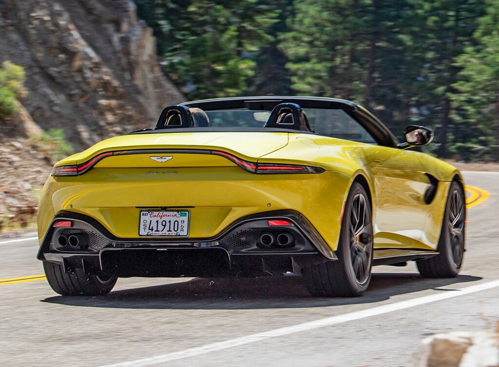 Aston Martin Vantage Roadster photo 35