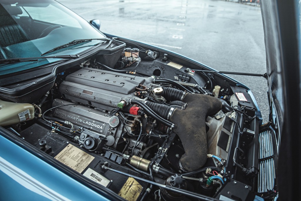 Aston Martin Virage Volante photo 41