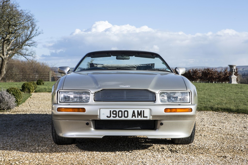 Aston Martin Virage Volante photo 5