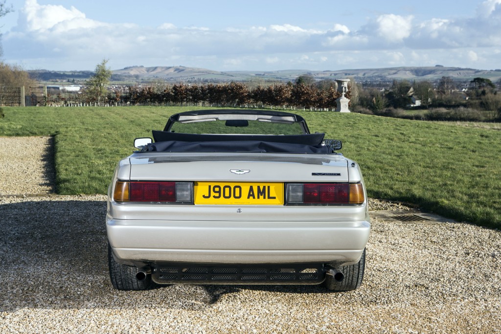 Aston Martin Virage Volante photo 7