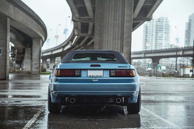 Aston Martin Virage Volante photo 10