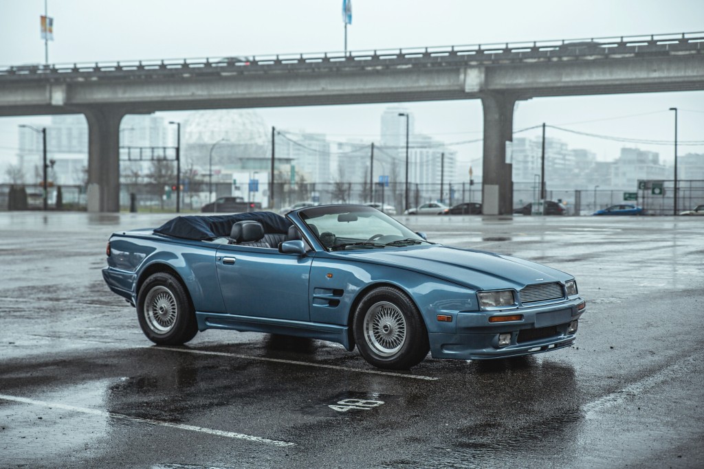 Aston Martin Virage Volante photo 17