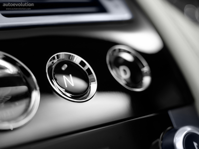 Aston Martin Virage Volante foto 16