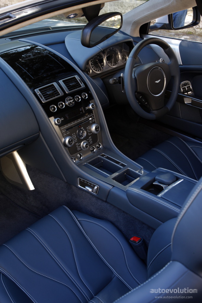 Aston Martin Virage Volante photo 19
