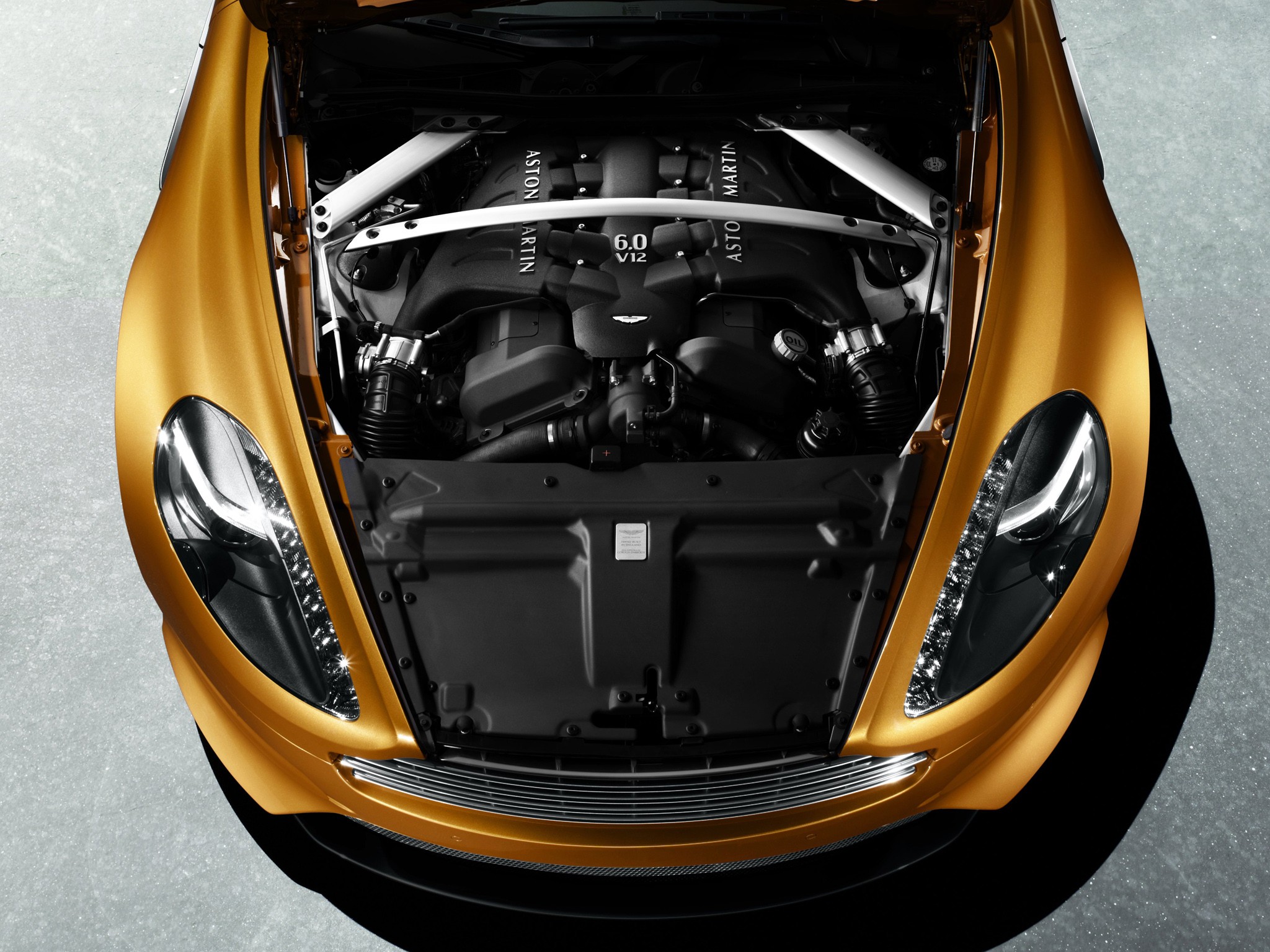 Aston Martin Virage photo 55