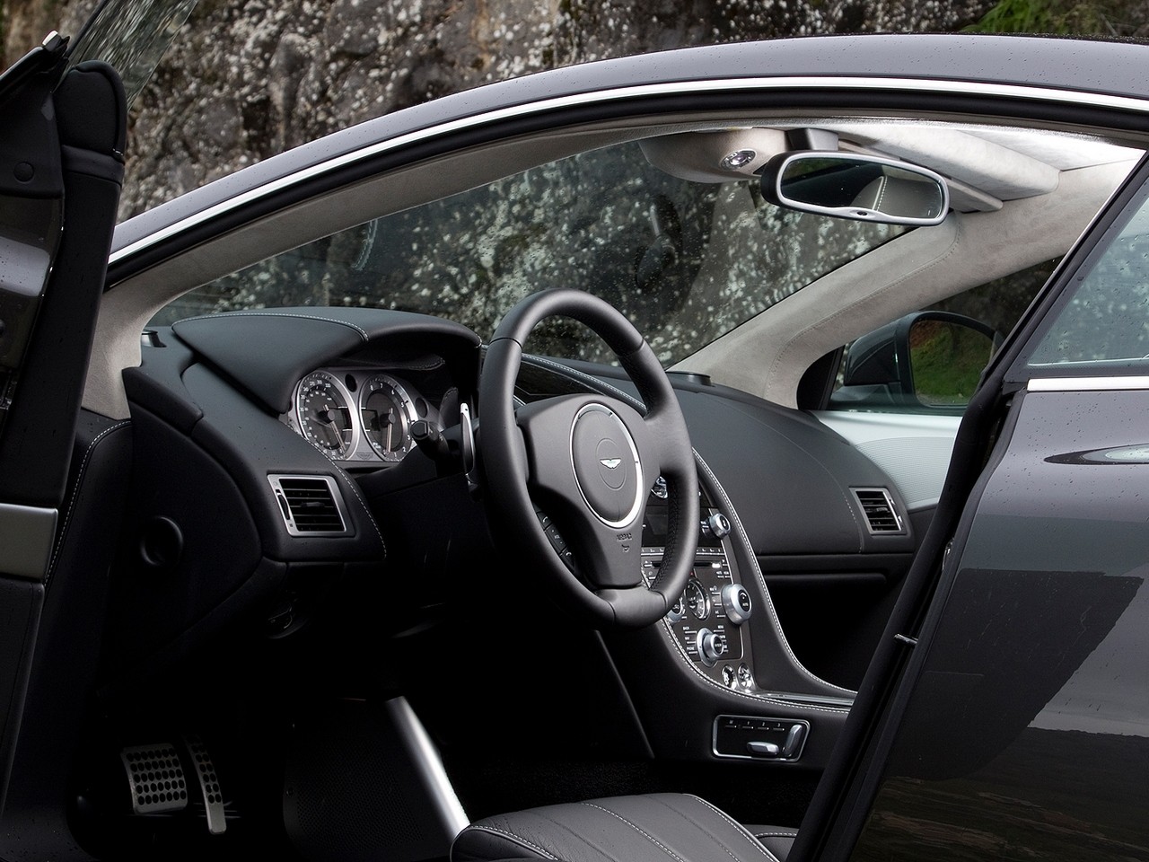 Aston Martin Virage photo 56