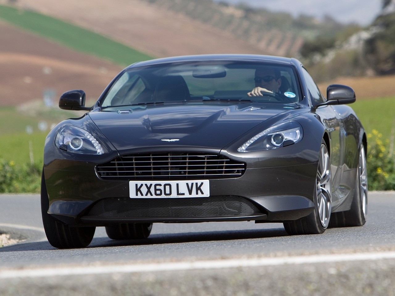 Aston Martin Virage photo 41