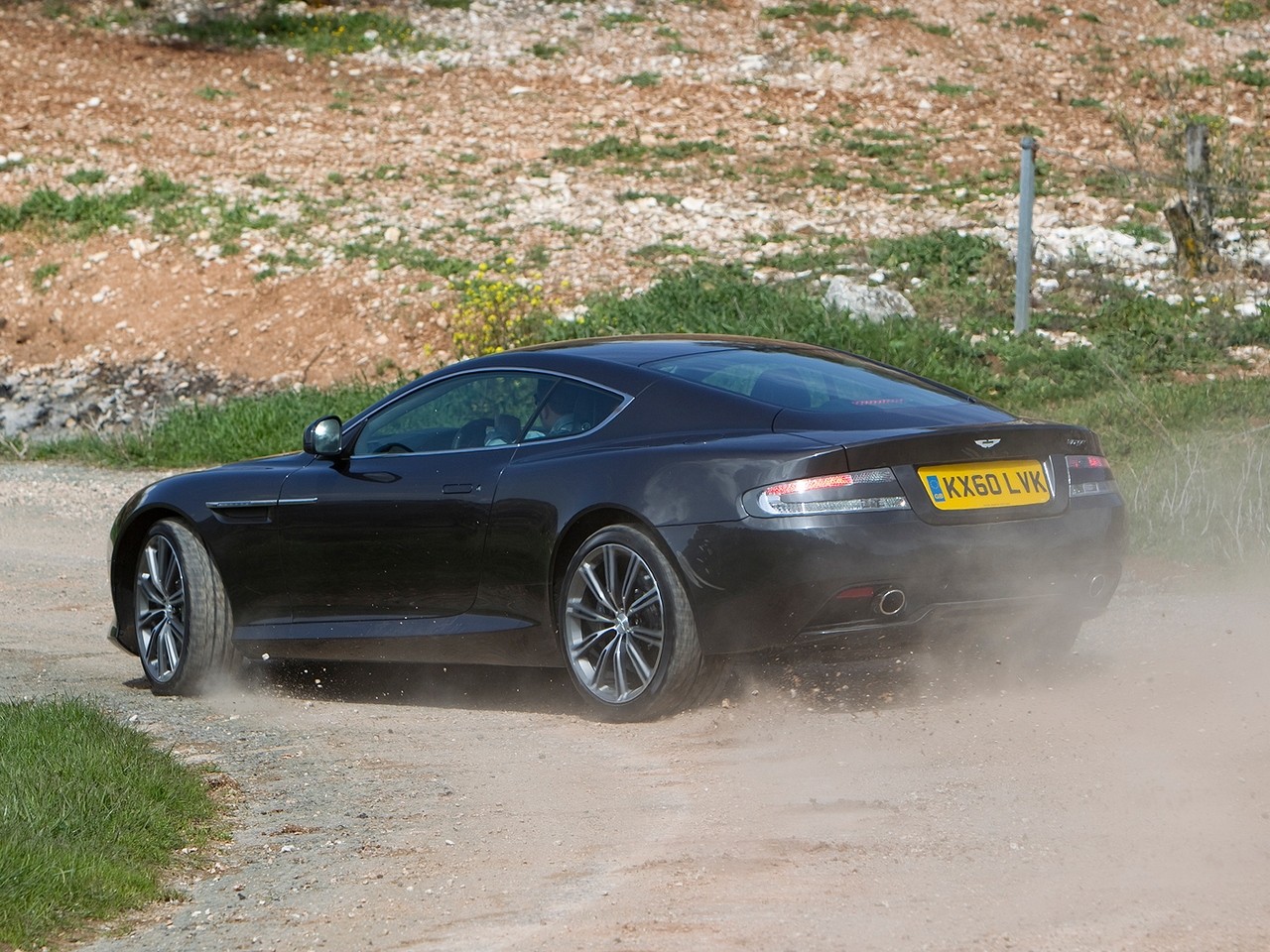 Aston Martin Virage photo 42