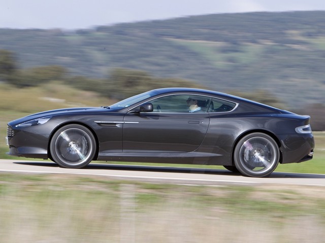 Aston Martin Virage photo 45