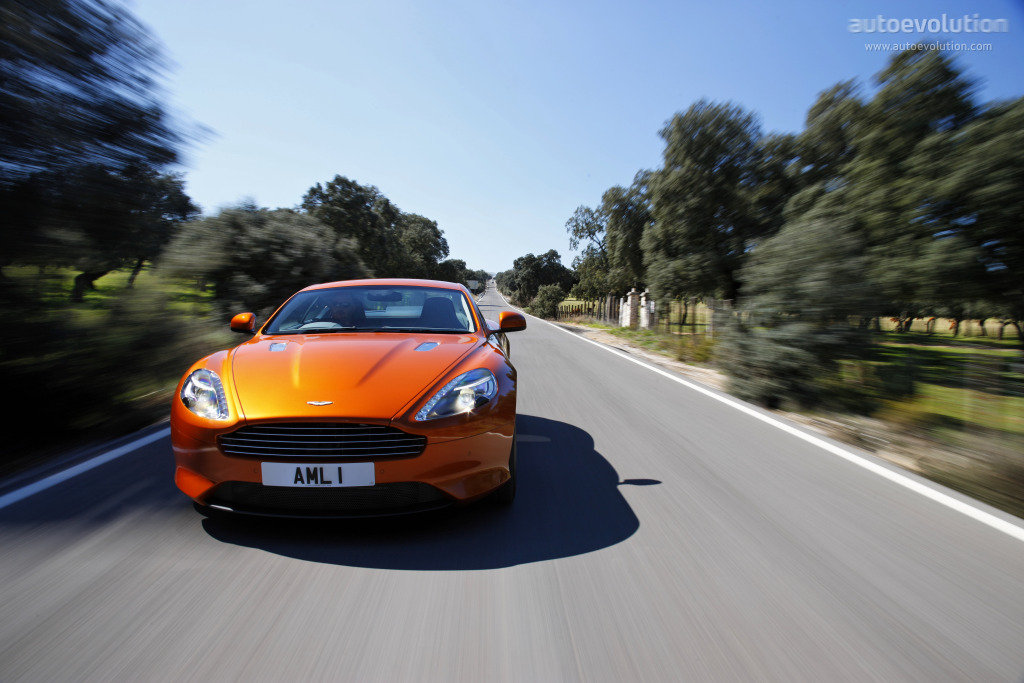 Aston Martin Virage photo 15