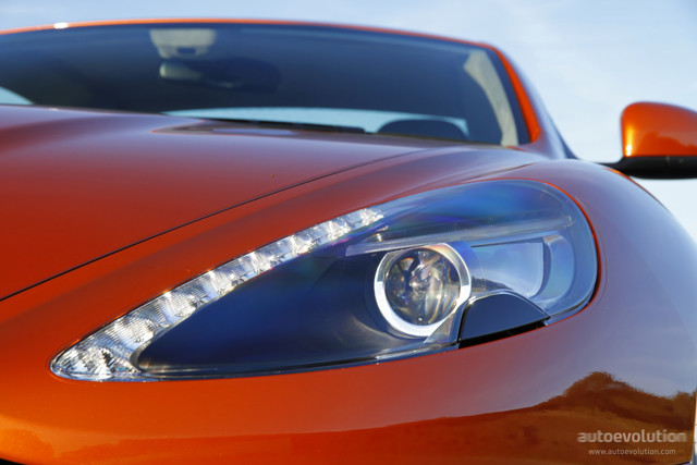 Aston Martin Virage photo 22