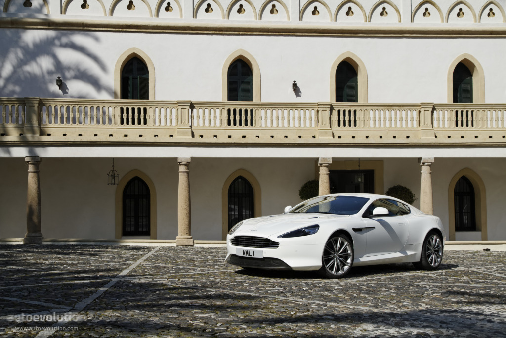 Aston Martin Virage photo 32