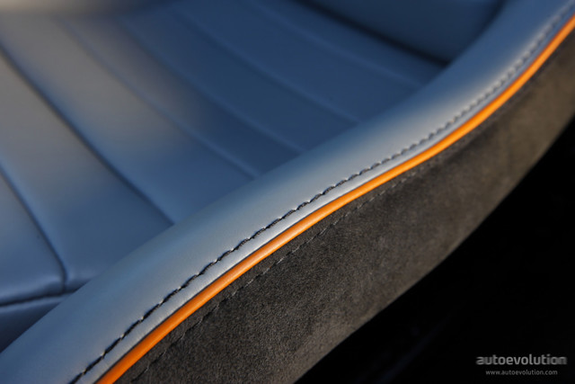 Aston Martin Virage photo 52
