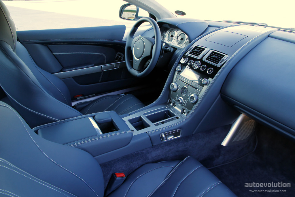 Aston Martin Virage photo 53