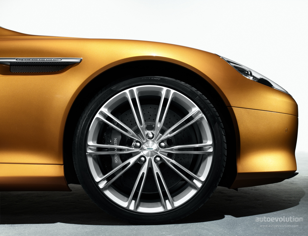 Aston Martin Virage photo 7
