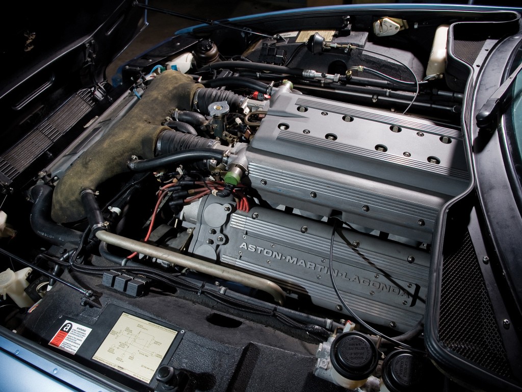 Aston Martin Virage photo 29