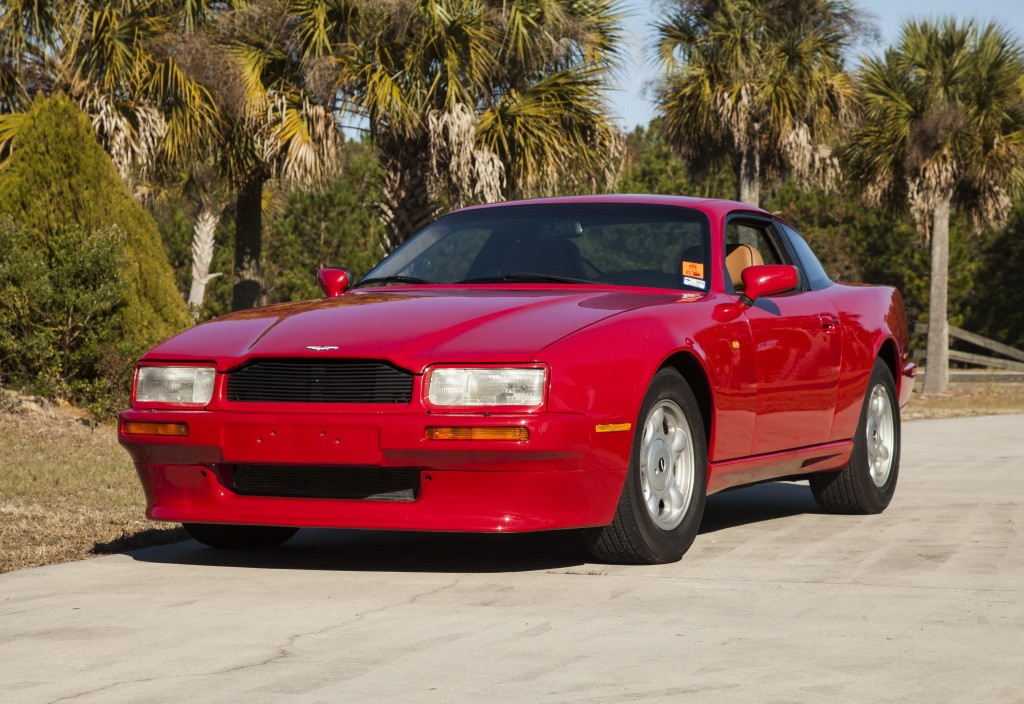 Aston Martin Virage photo 5