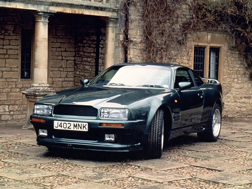 Aston Martin Virage photo 18