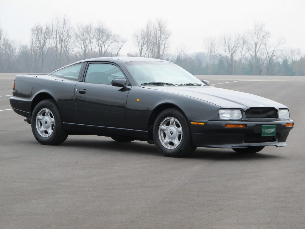 Aston Martin Virage photo 21