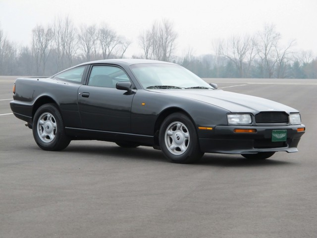 Aston Martin Virage photo 21