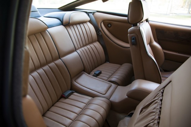 Aston Martin Virage photo 24